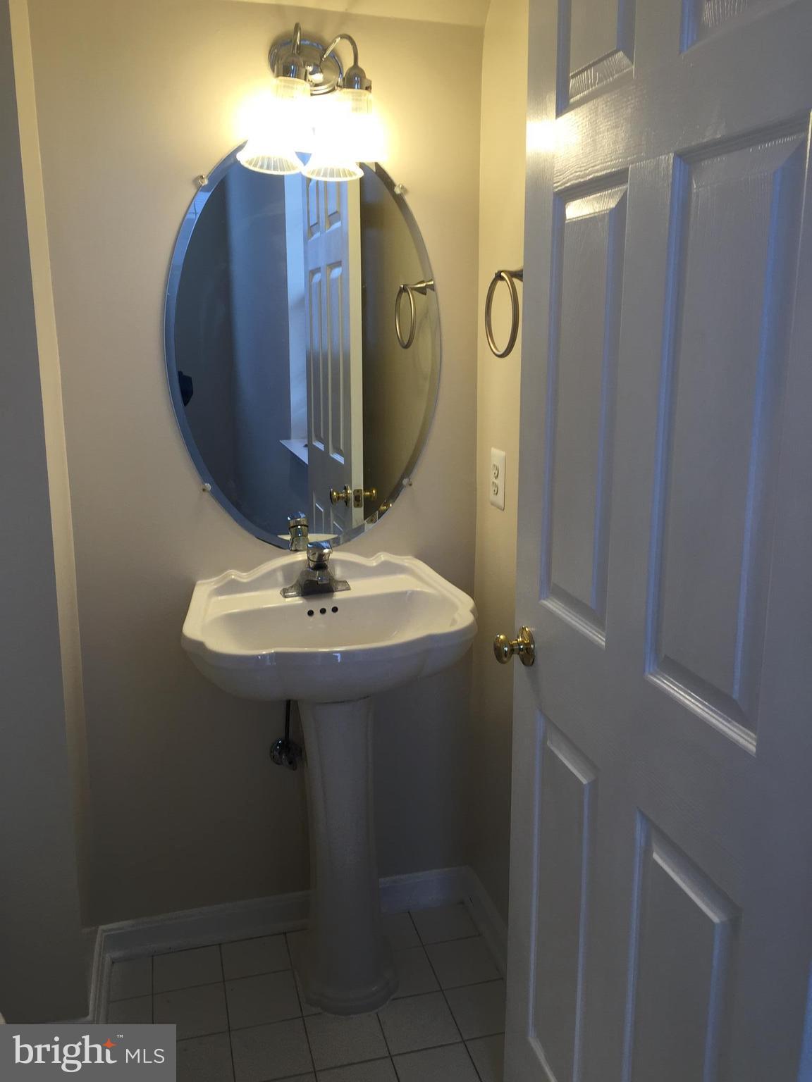 POTOMAC LAKES - Residential Lease