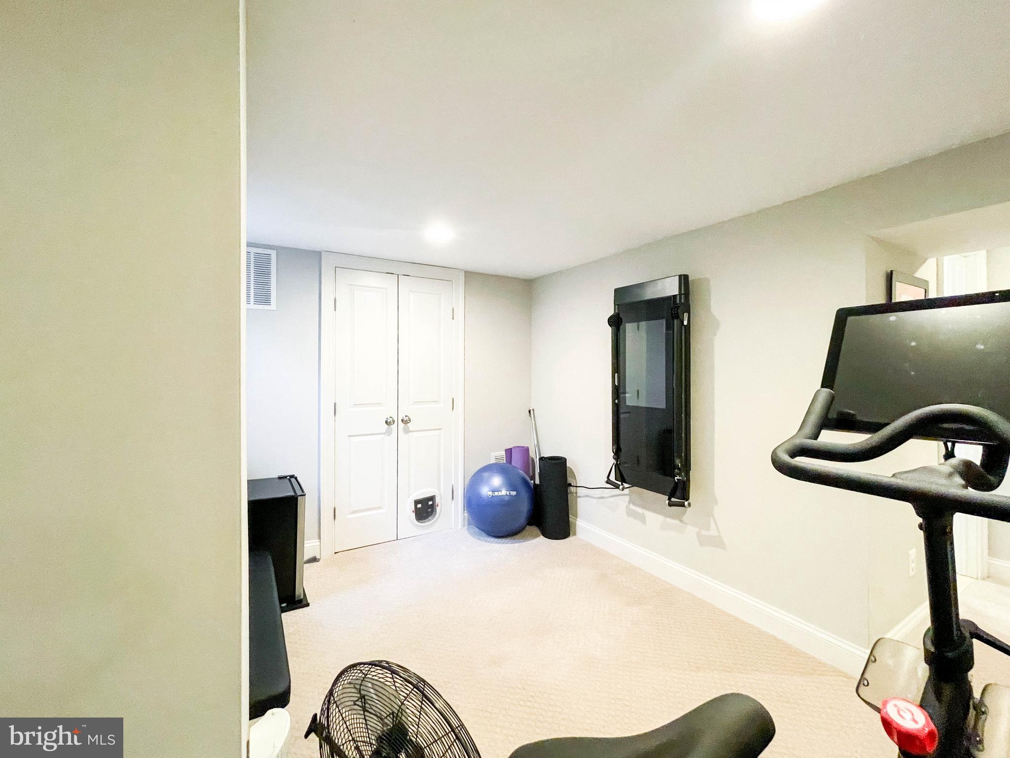 ROSEMONT - Residential