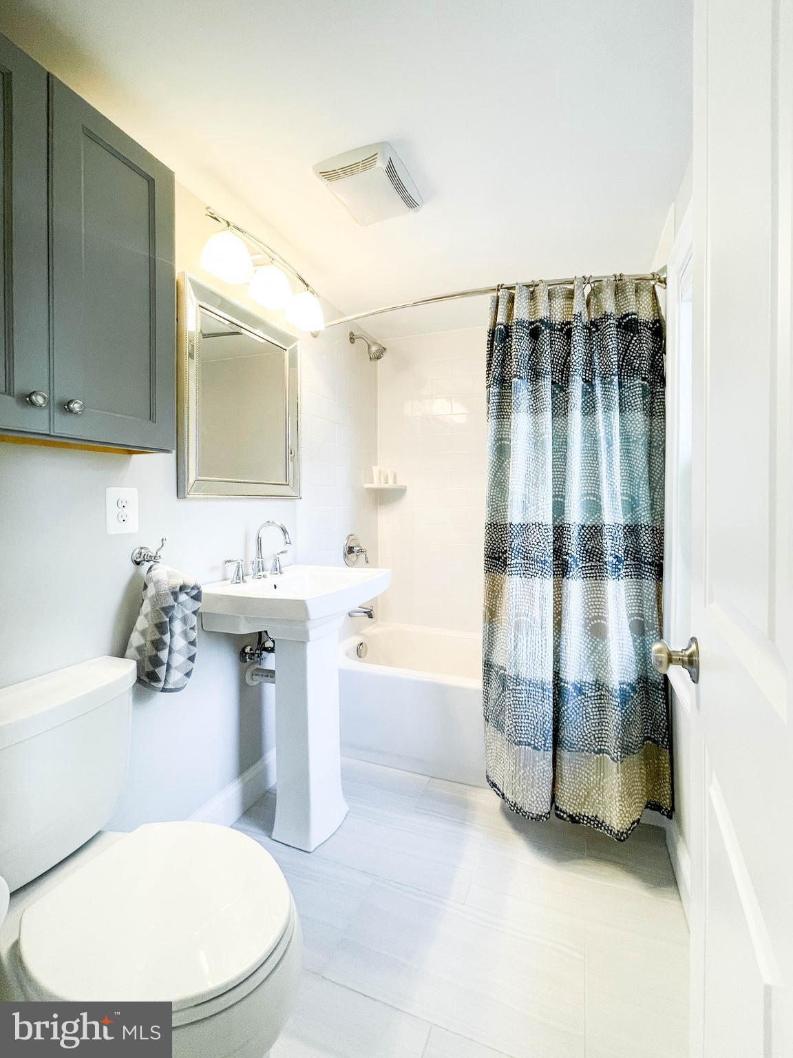 ROSEMONT - Residential