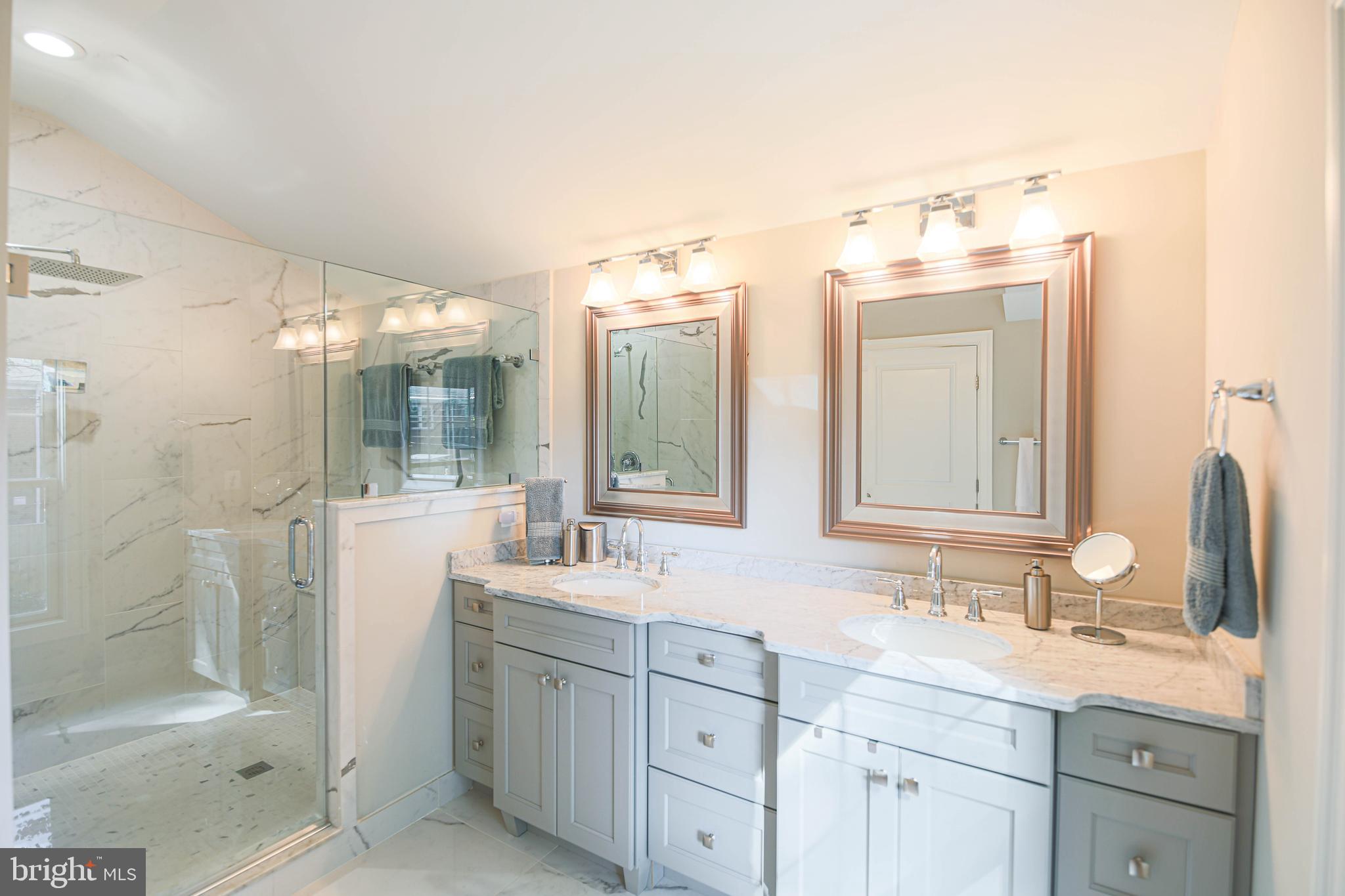 ROSEMONT - Residential