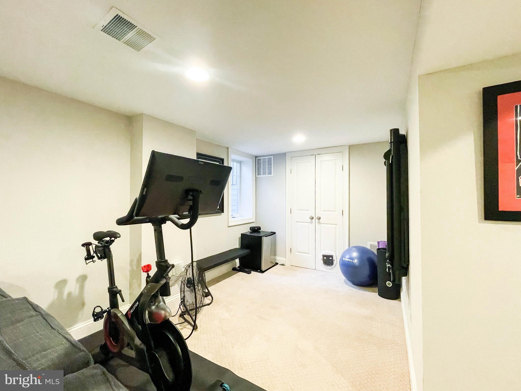 ROSEMONT - Residential