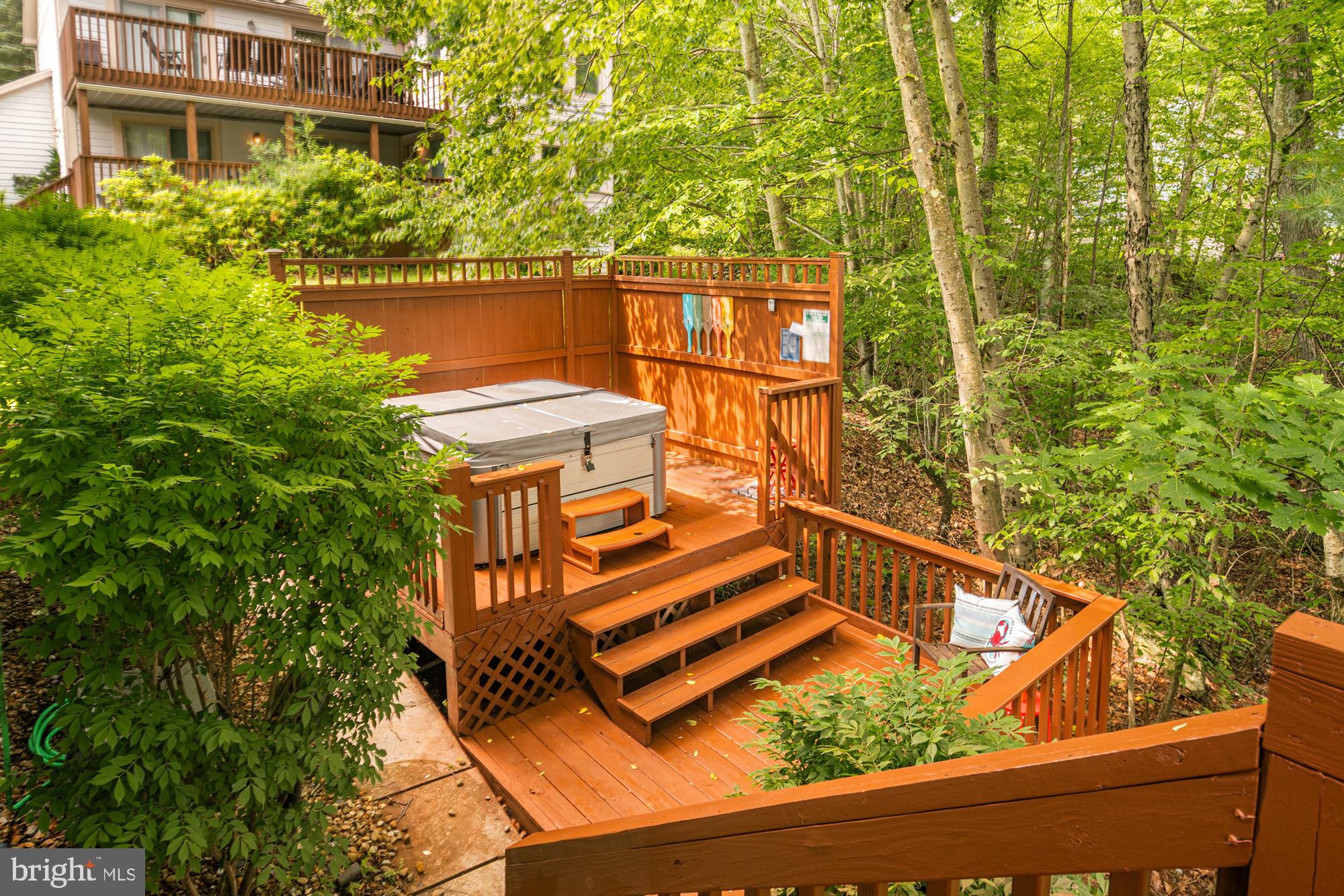 SILVER TREE LANDING - Residential