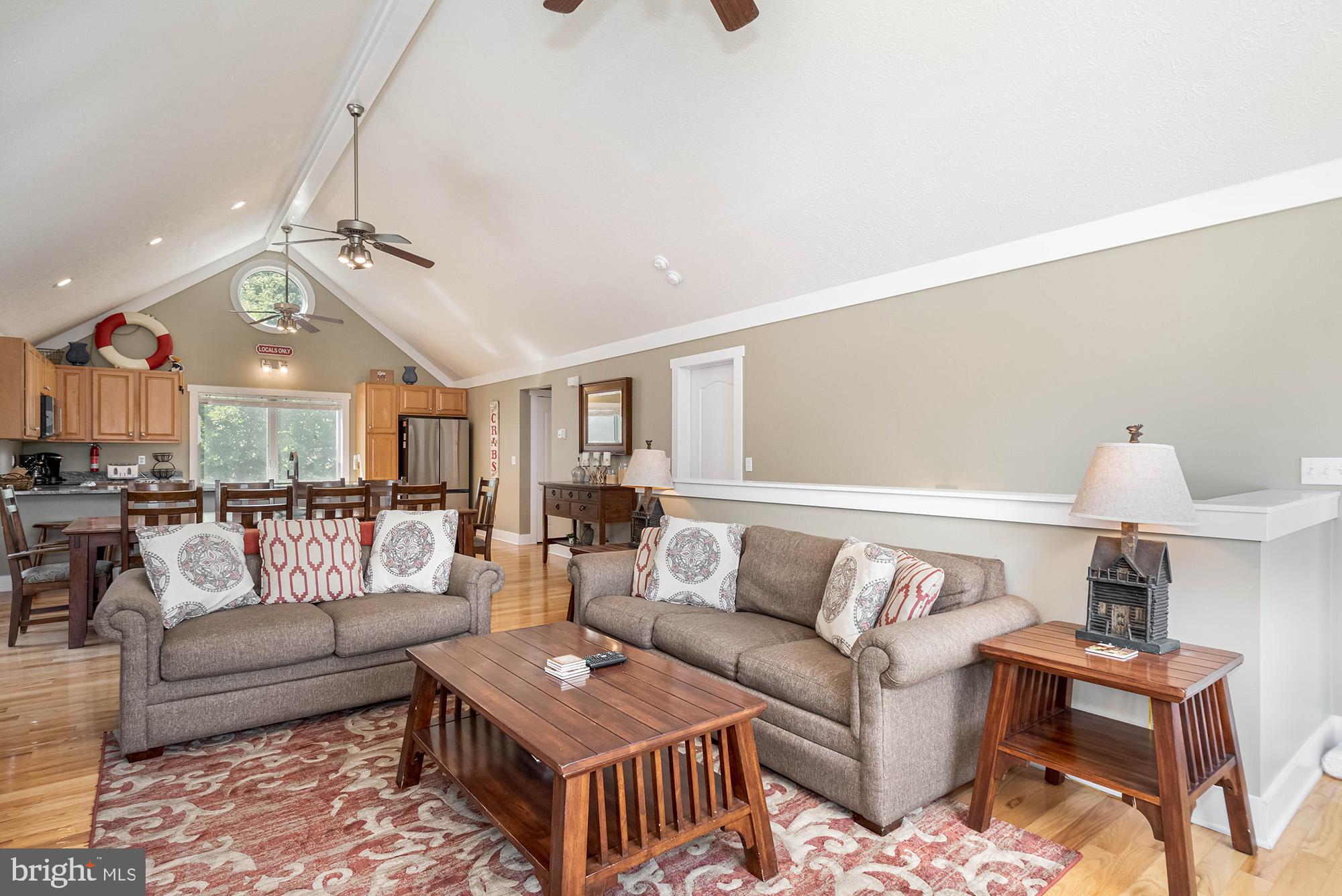 SILVER TREE LANDING - Residential