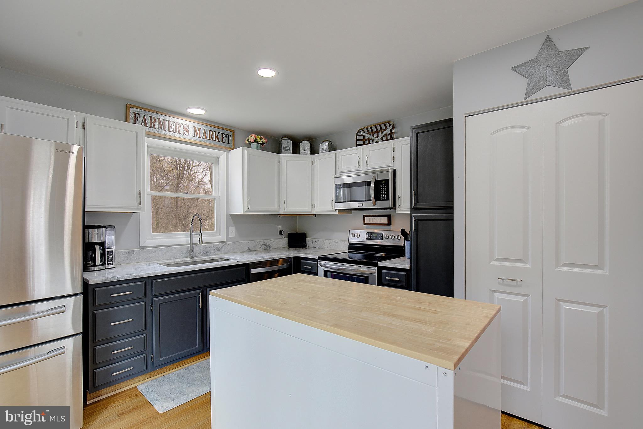 THE HIGHLANDS - Residential