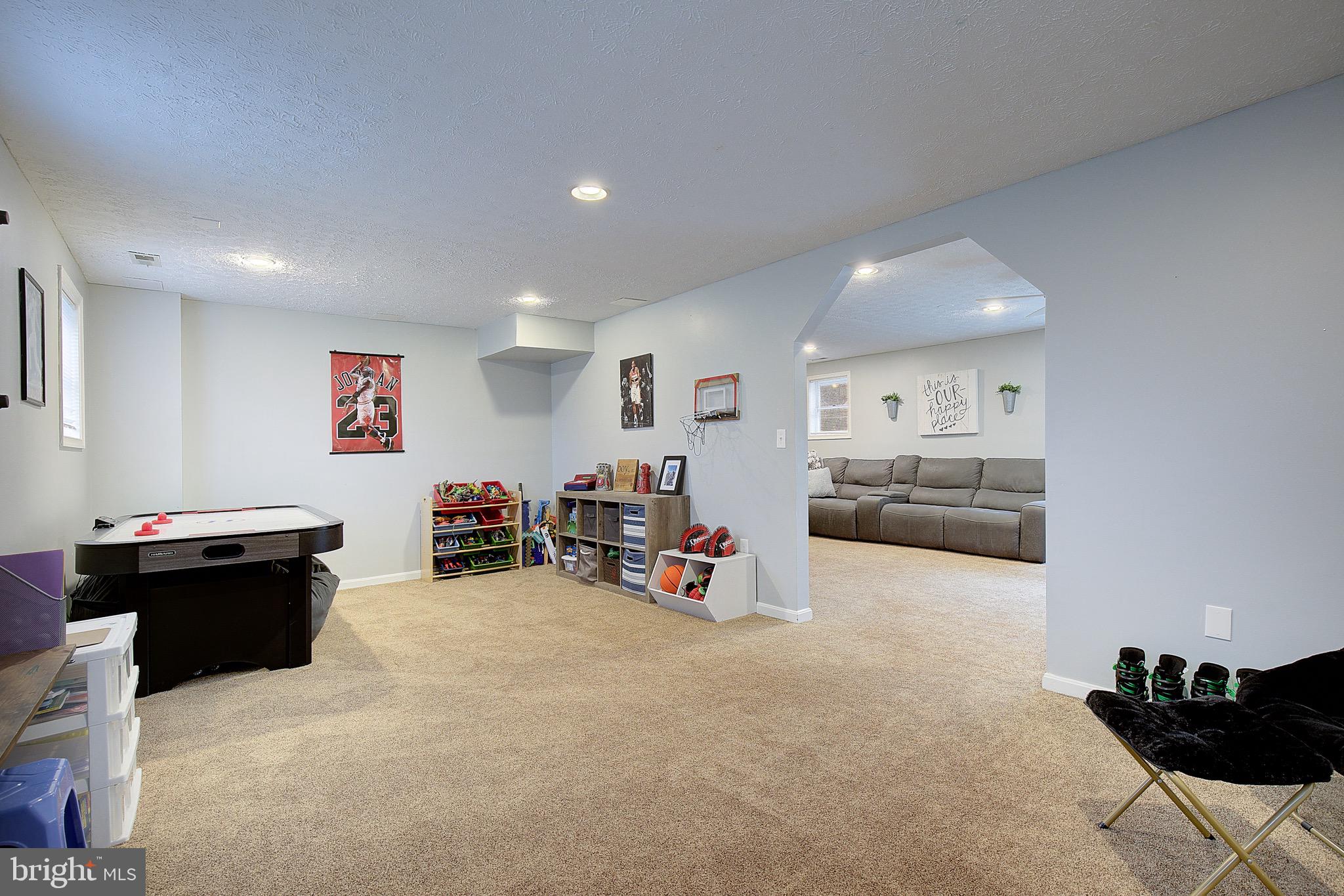 THE HIGHLANDS - Residential