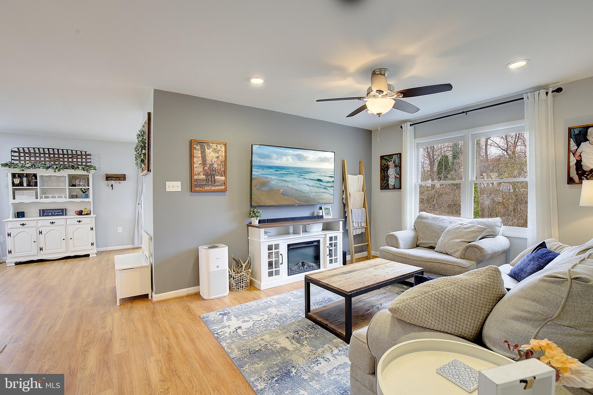 THE HIGHLANDS - Residential