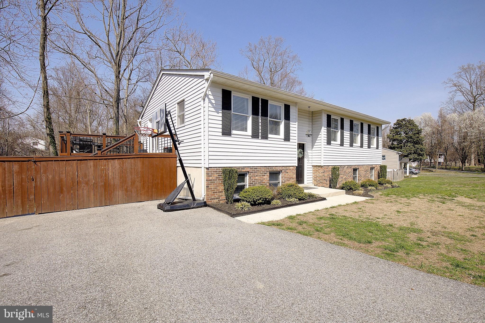 THE HIGHLANDS - Residential