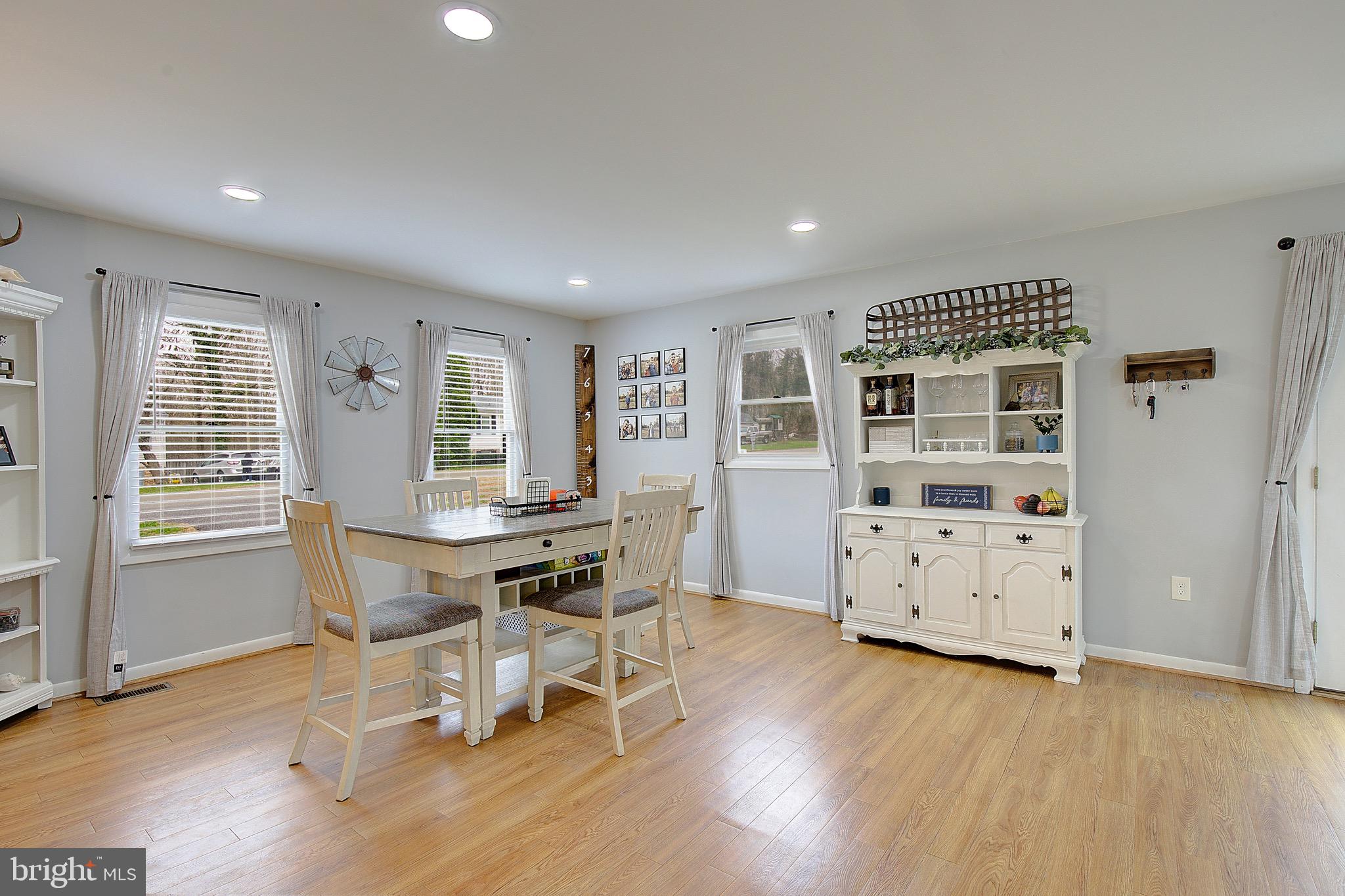 THE HIGHLANDS - Residential