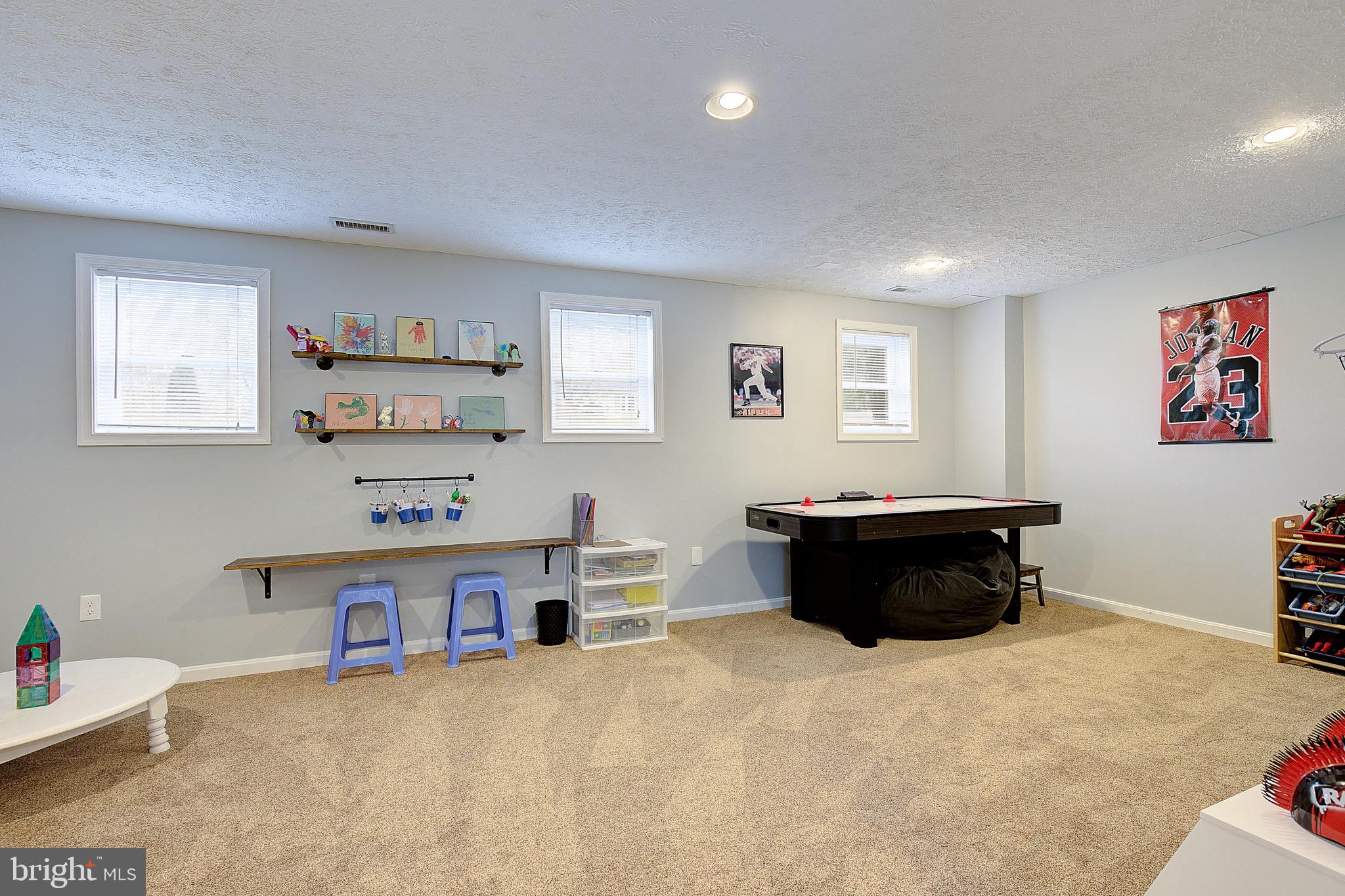 THE HIGHLANDS - Residential