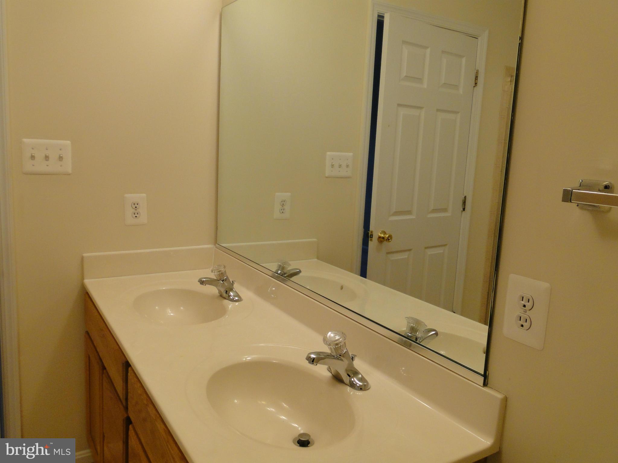 CECIL'S MILL - Residential Lease