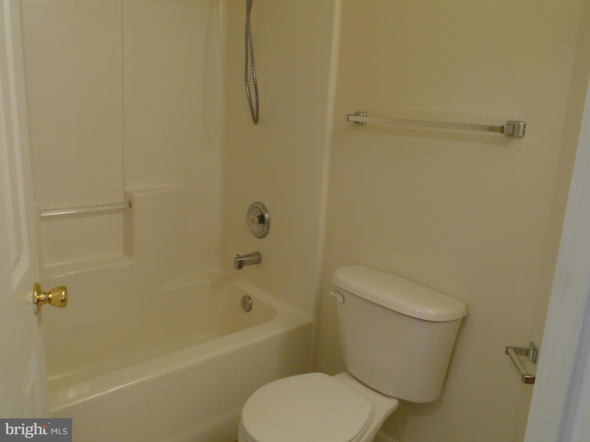 CECIL'S MILL - Residential Lease