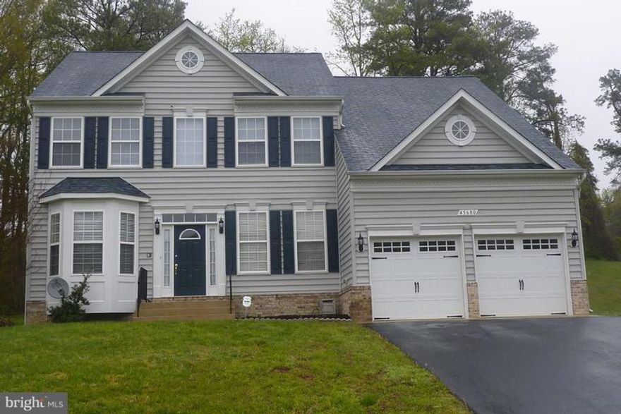 Beautiful colonial home available immediately for rent  a short distance from Pax River. Features include a very large kitchen w/lots of maple cabinetry, island + eat-in area & access to back yard. Next to kitchen is family room w/gas fireplace.Living room has fluted column entrance, separate dining room + office on main level. Master suite w/cathedral ceiling & 2 walk-in closets + private bath