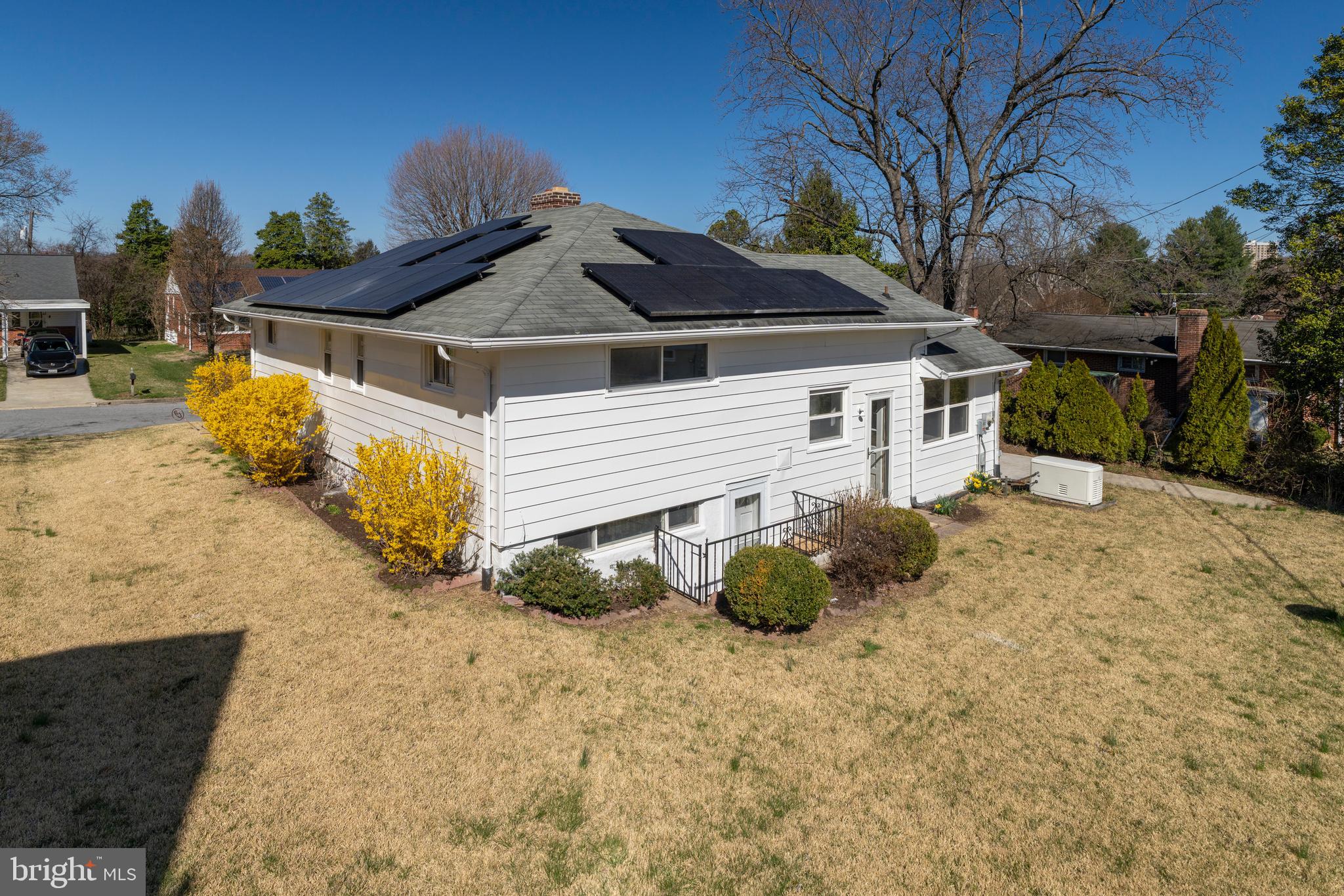 LOCH HILL - Residential