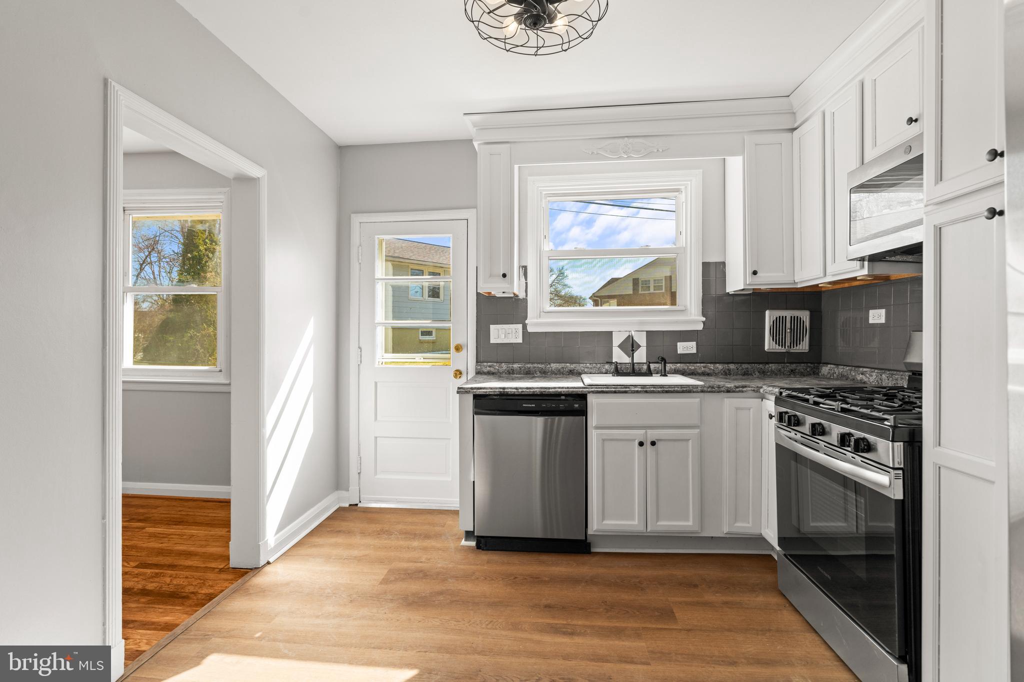 LOCH HILL - Residential