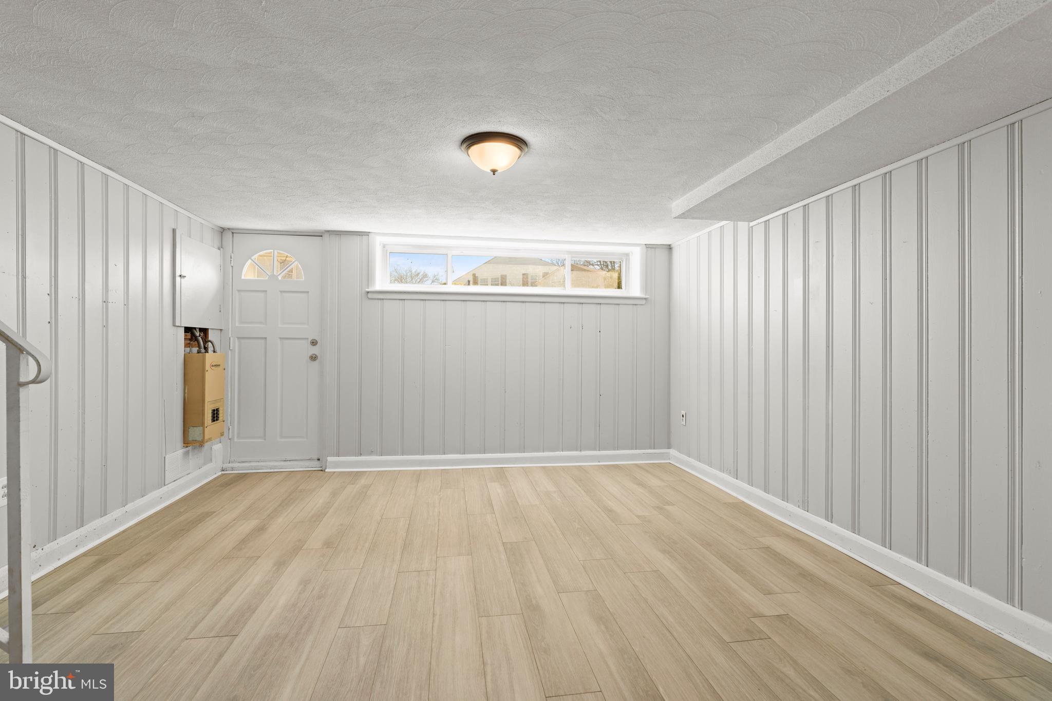 LOCH HILL - Residential