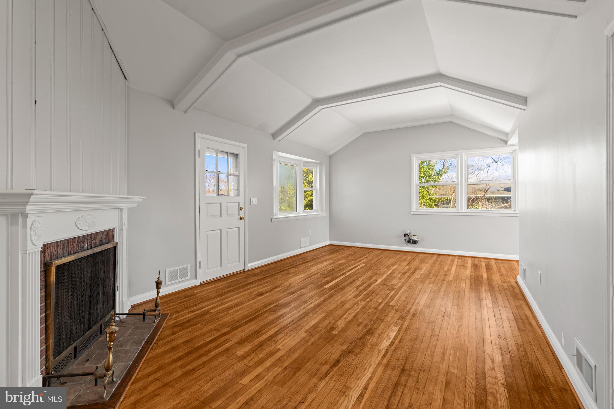 LOCH HILL - Residential