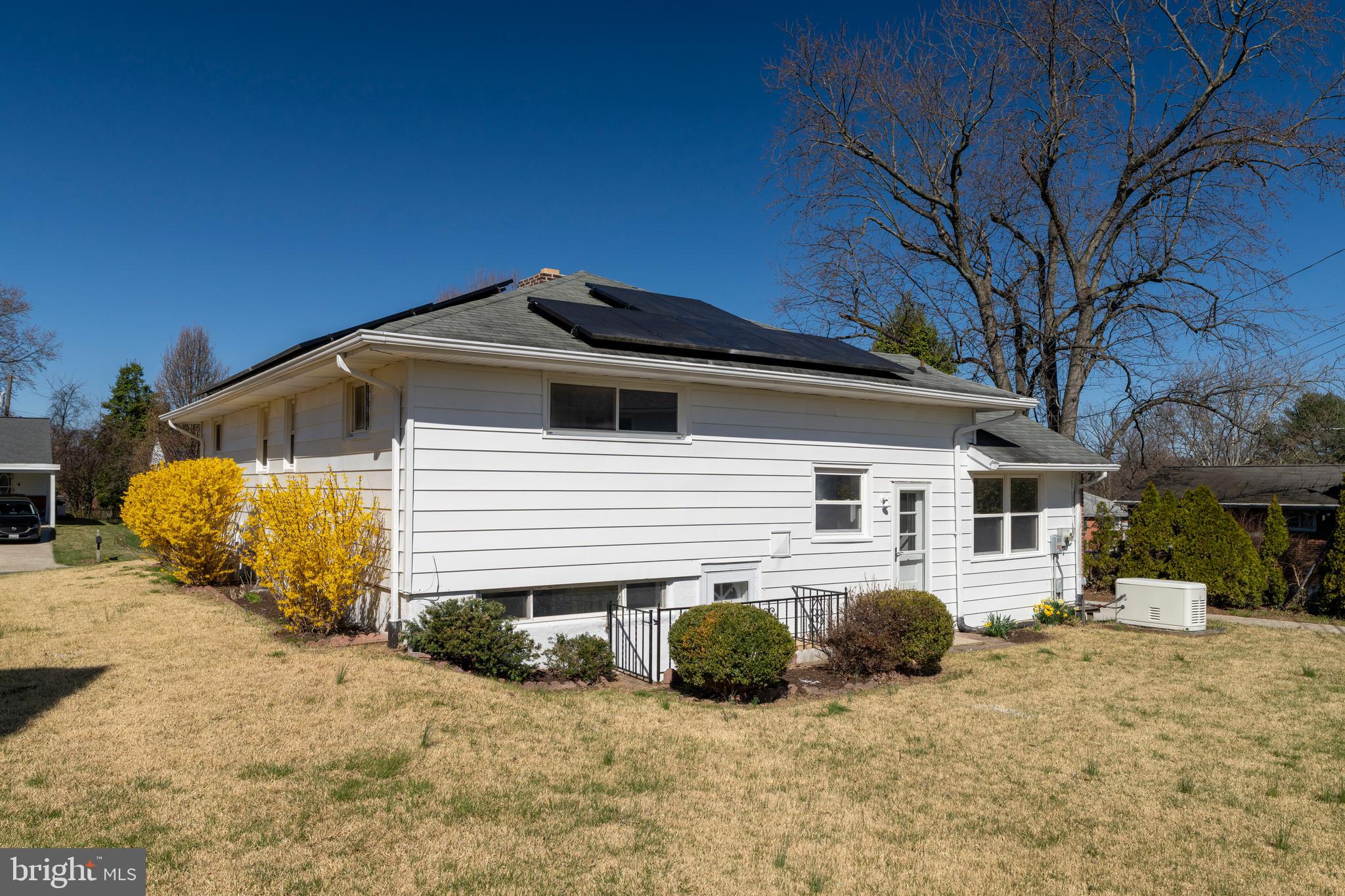 LOCH HILL - Residential