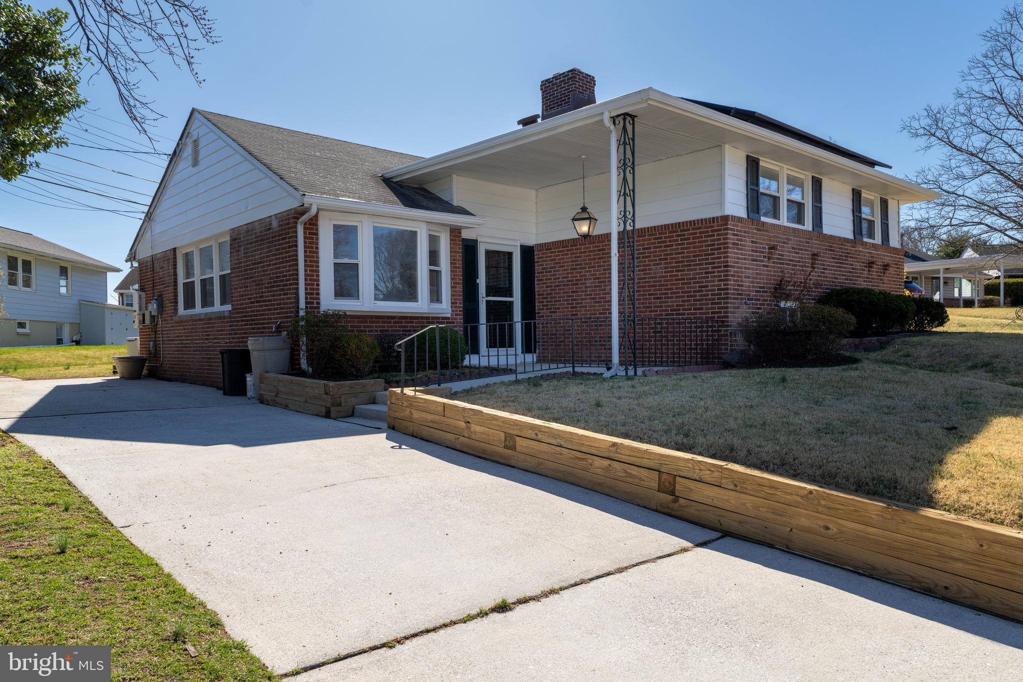 LOCH HILL - Residential