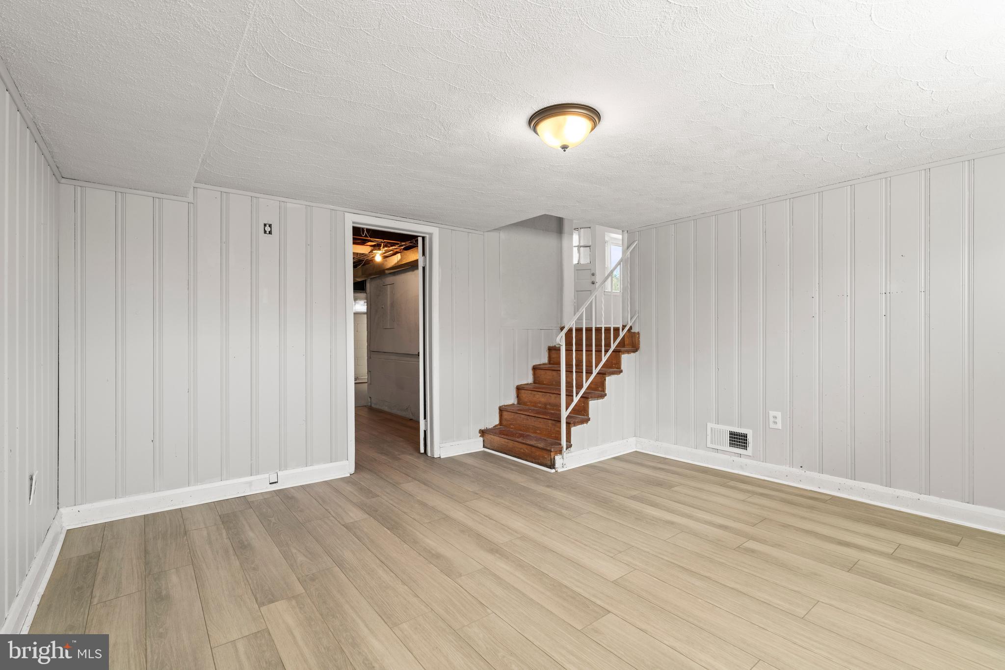 LOCH HILL - Residential