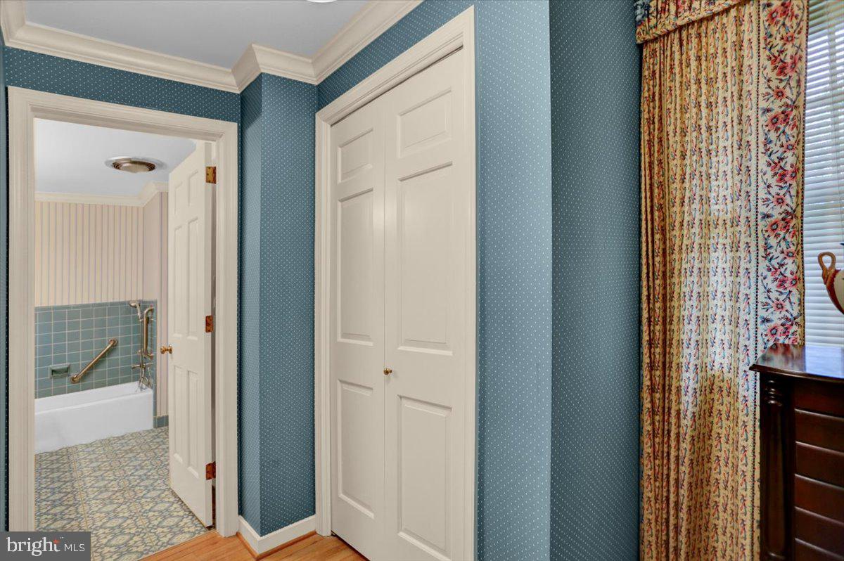 GLEN OLEY FARMS - Residential