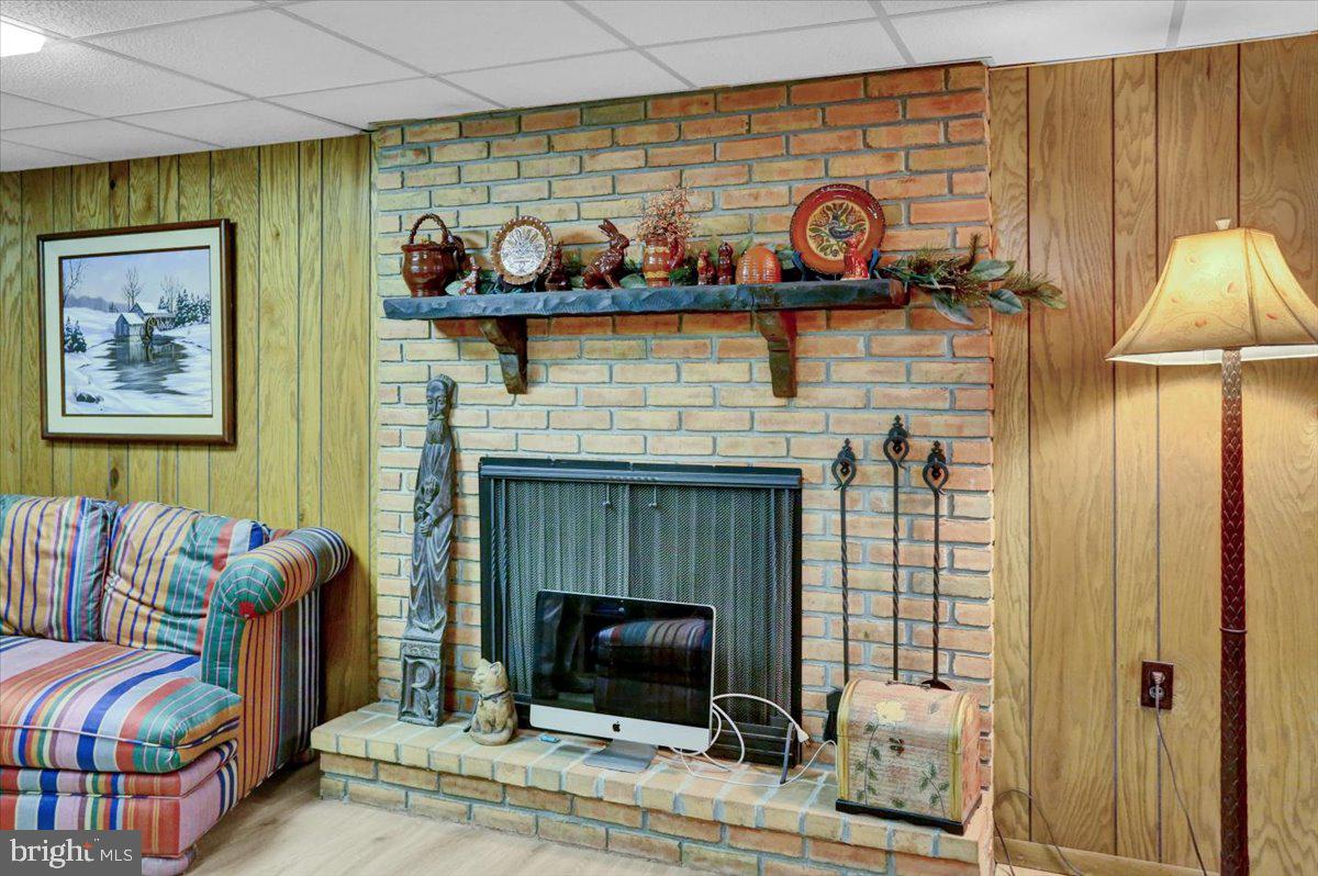 GLEN OLEY FARMS - Residential