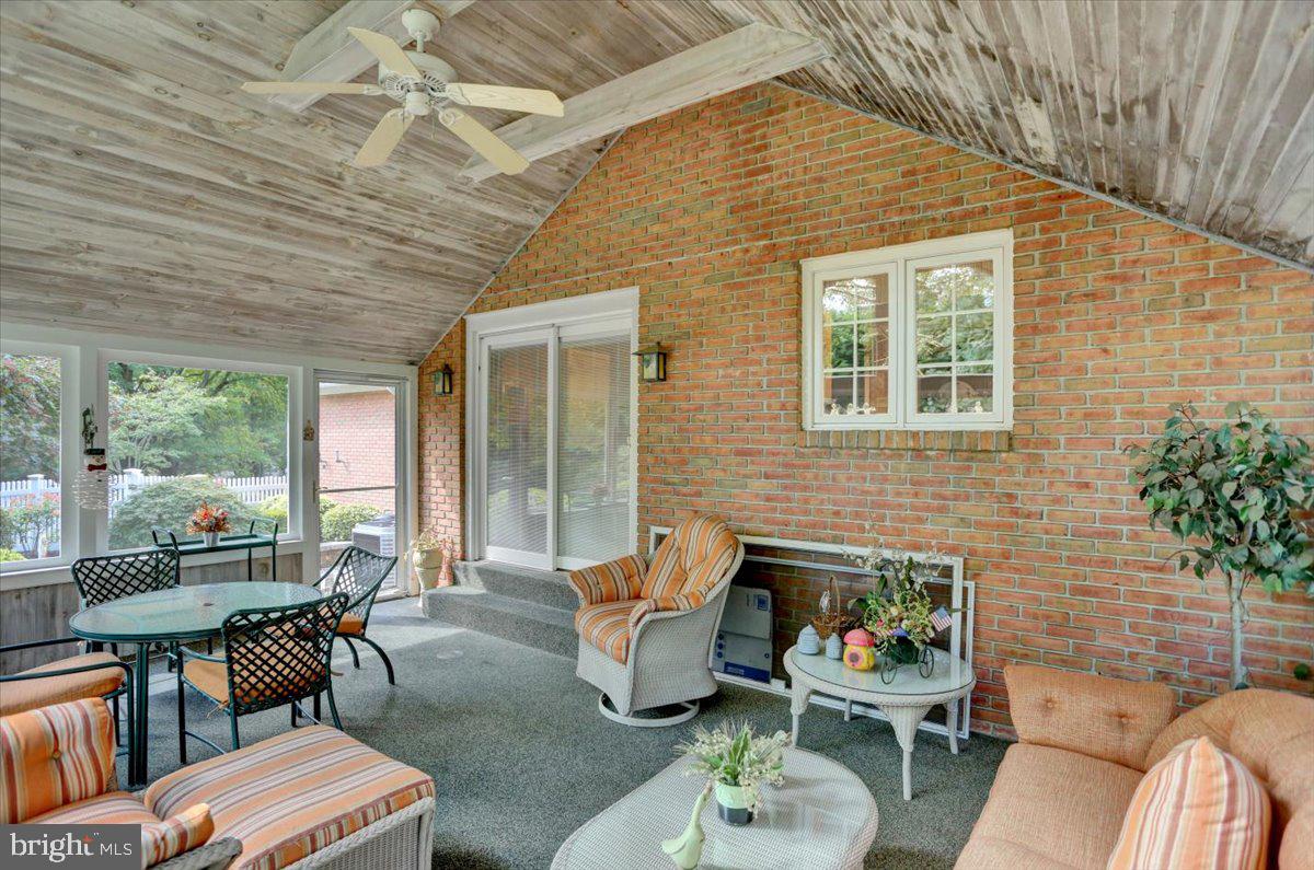 GLEN OLEY FARMS - Residential