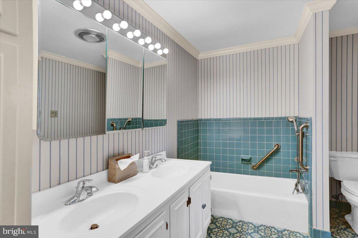 GLEN OLEY FARMS - Residential