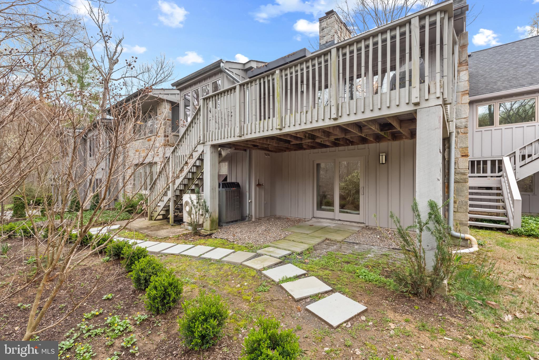 ROCKLAND - Residential