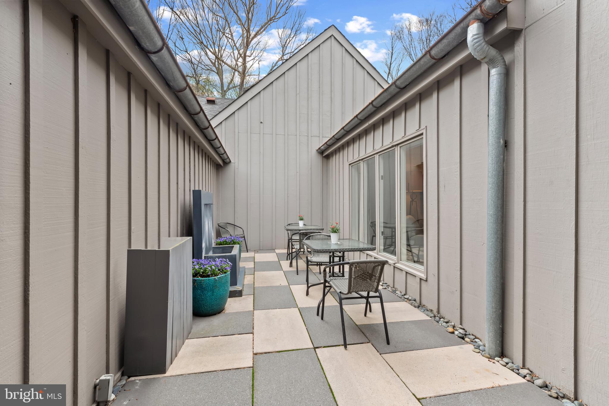 ROCKLAND - Residential