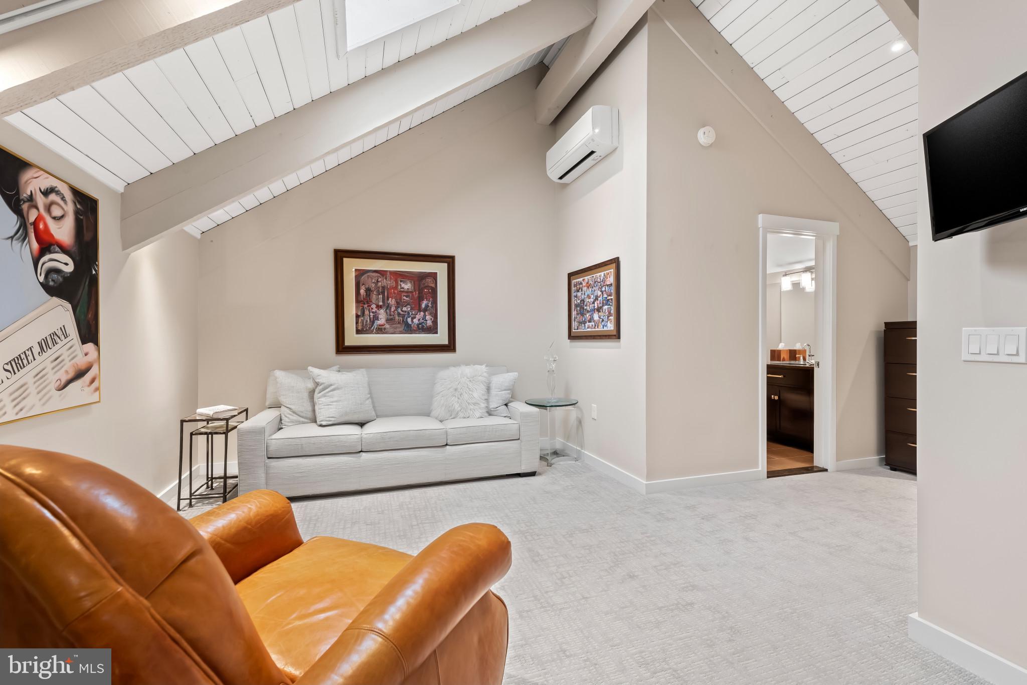 ROCKLAND - Residential