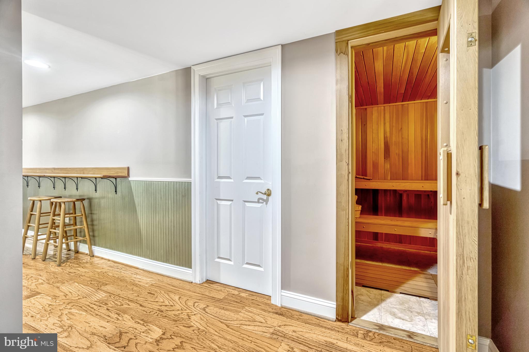 BEACON HILL - Residential