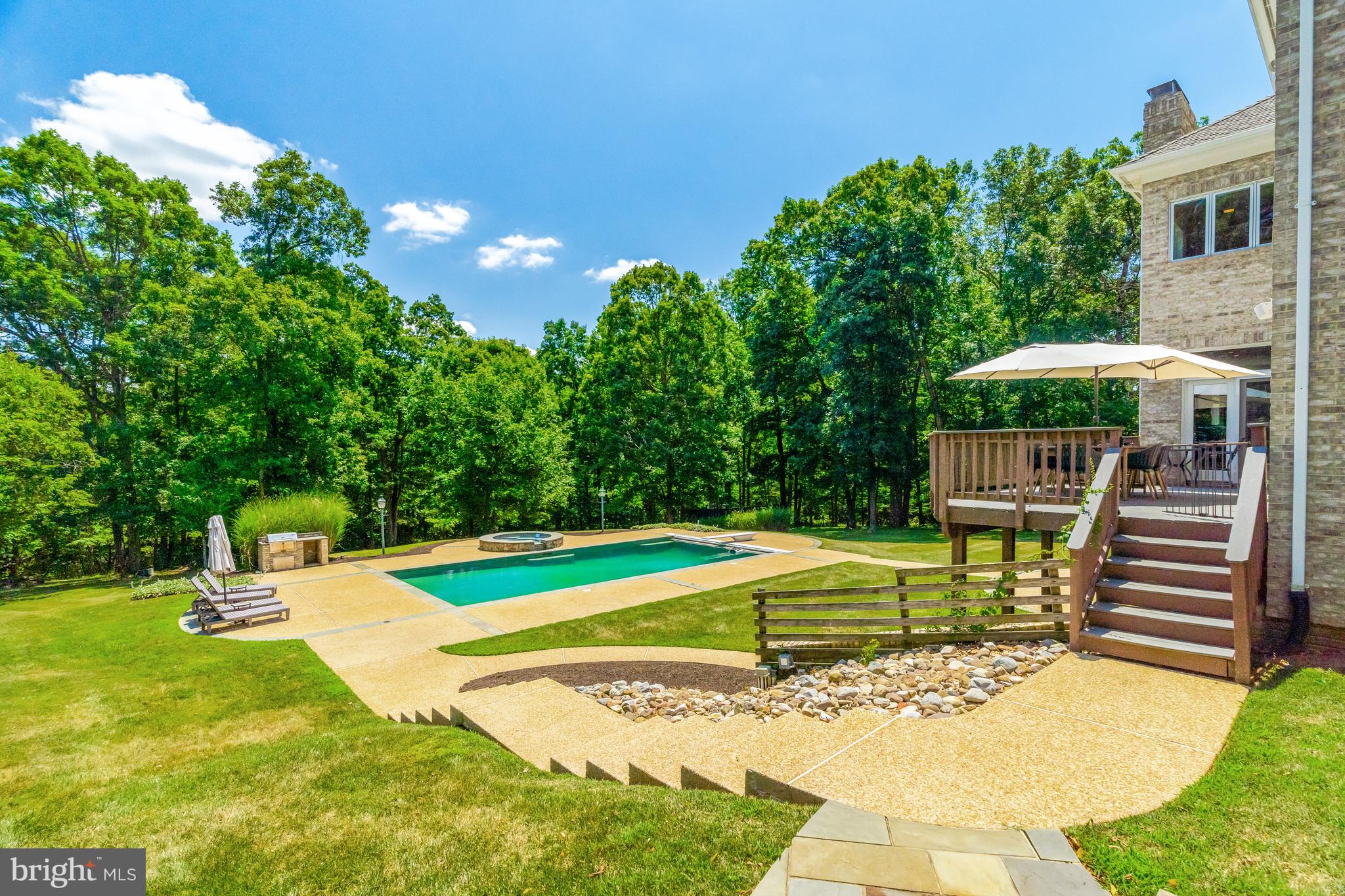 BEACON HILL - Residential