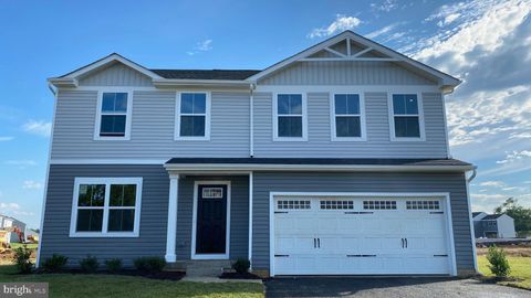 121 SWITCHGRASS COURT BUNKER HILL WV 25413