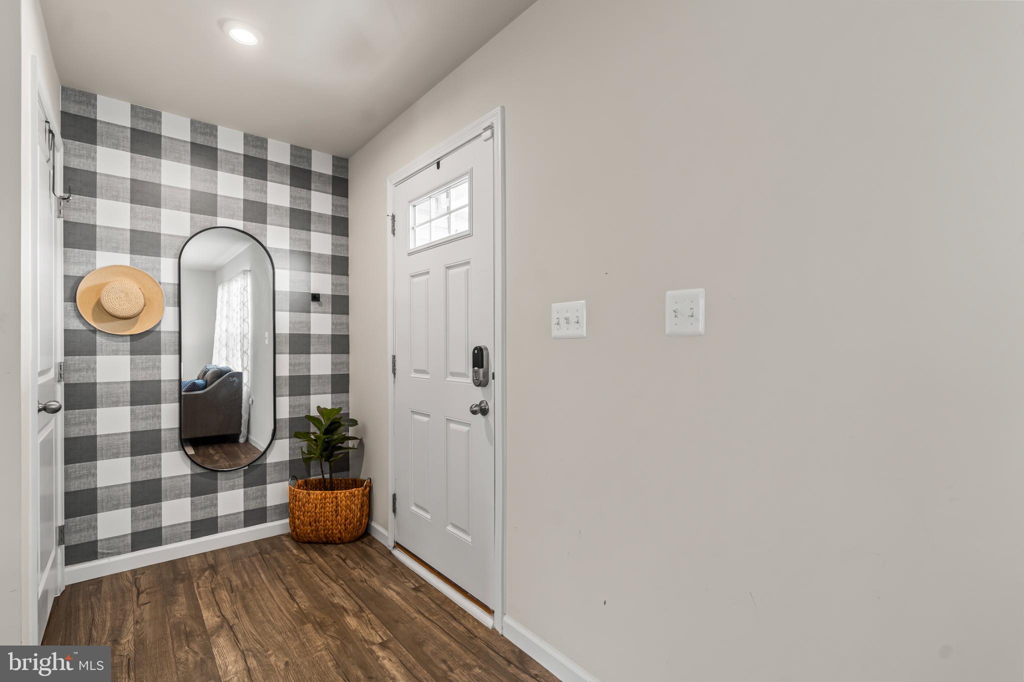 121 SWITCHGRASS COURT