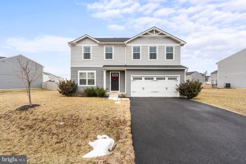 121 SWITCHGRASS COURT BUNKER HILL WV 25413