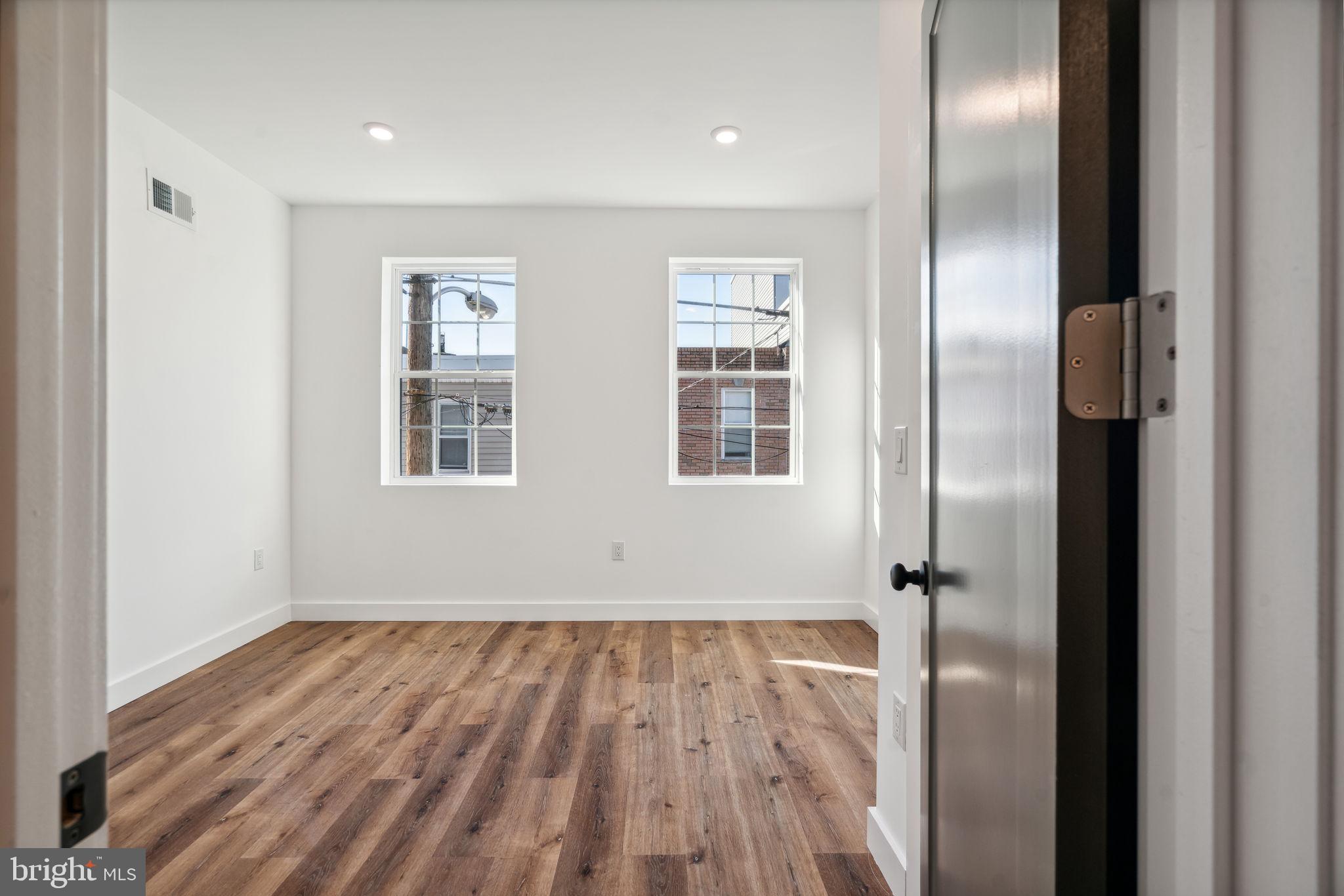 POINT BREEZE - Residential Lease