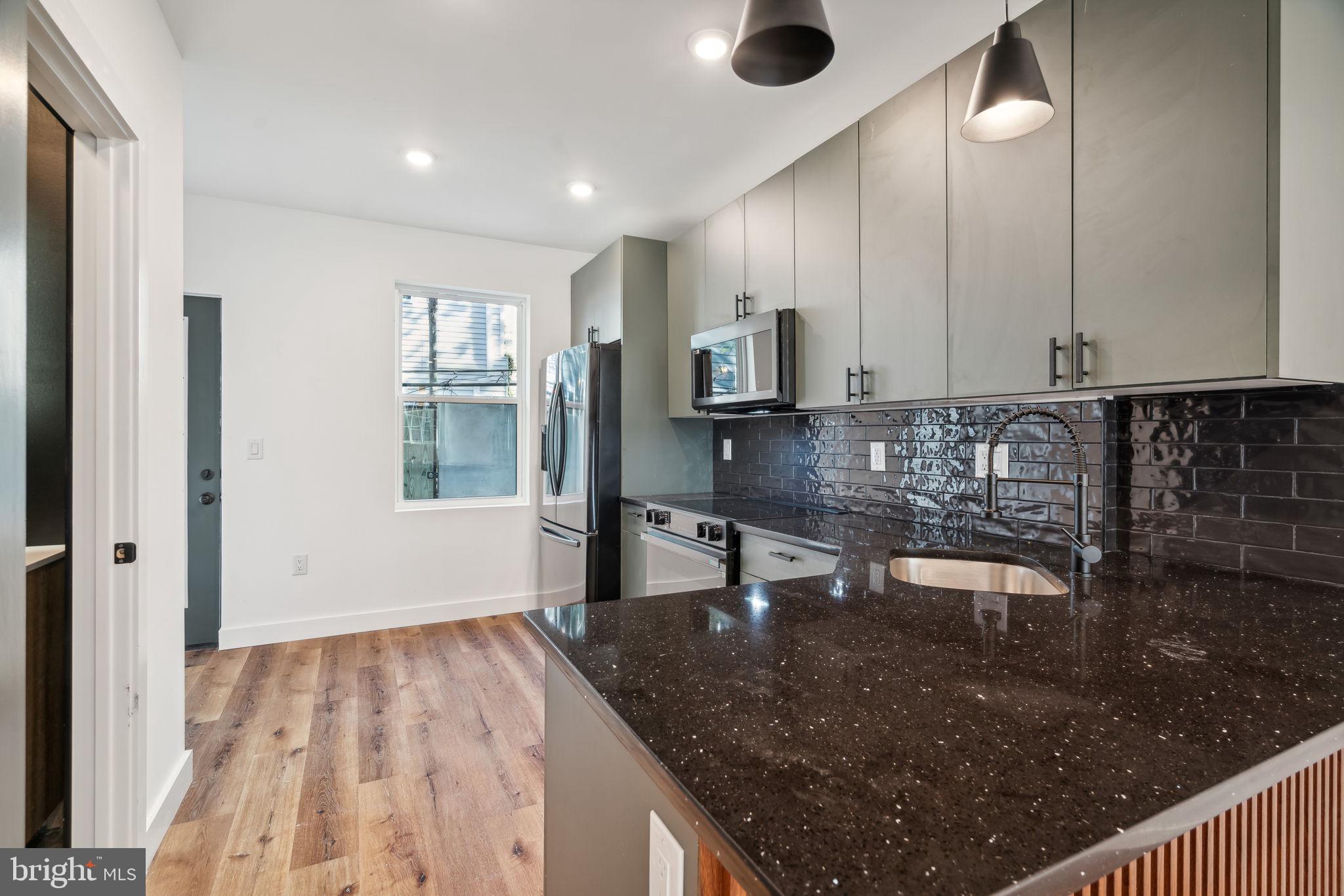 POINT BREEZE - Residential Lease