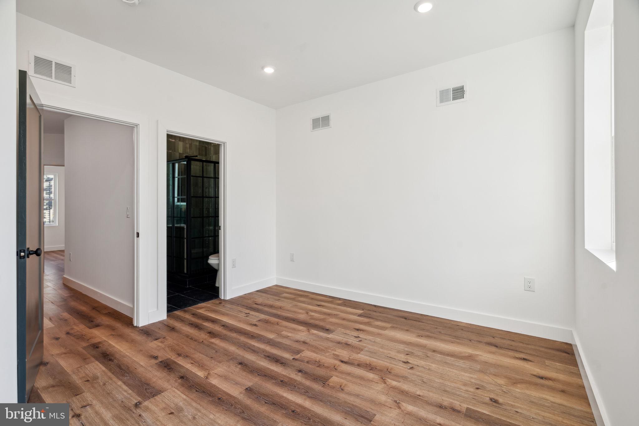 POINT BREEZE - Residential Lease