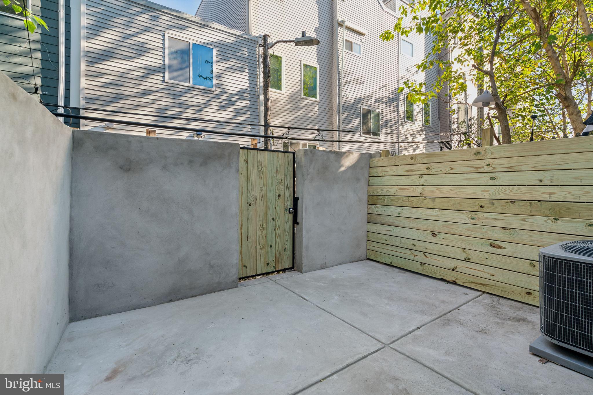 POINT BREEZE - Residential Lease