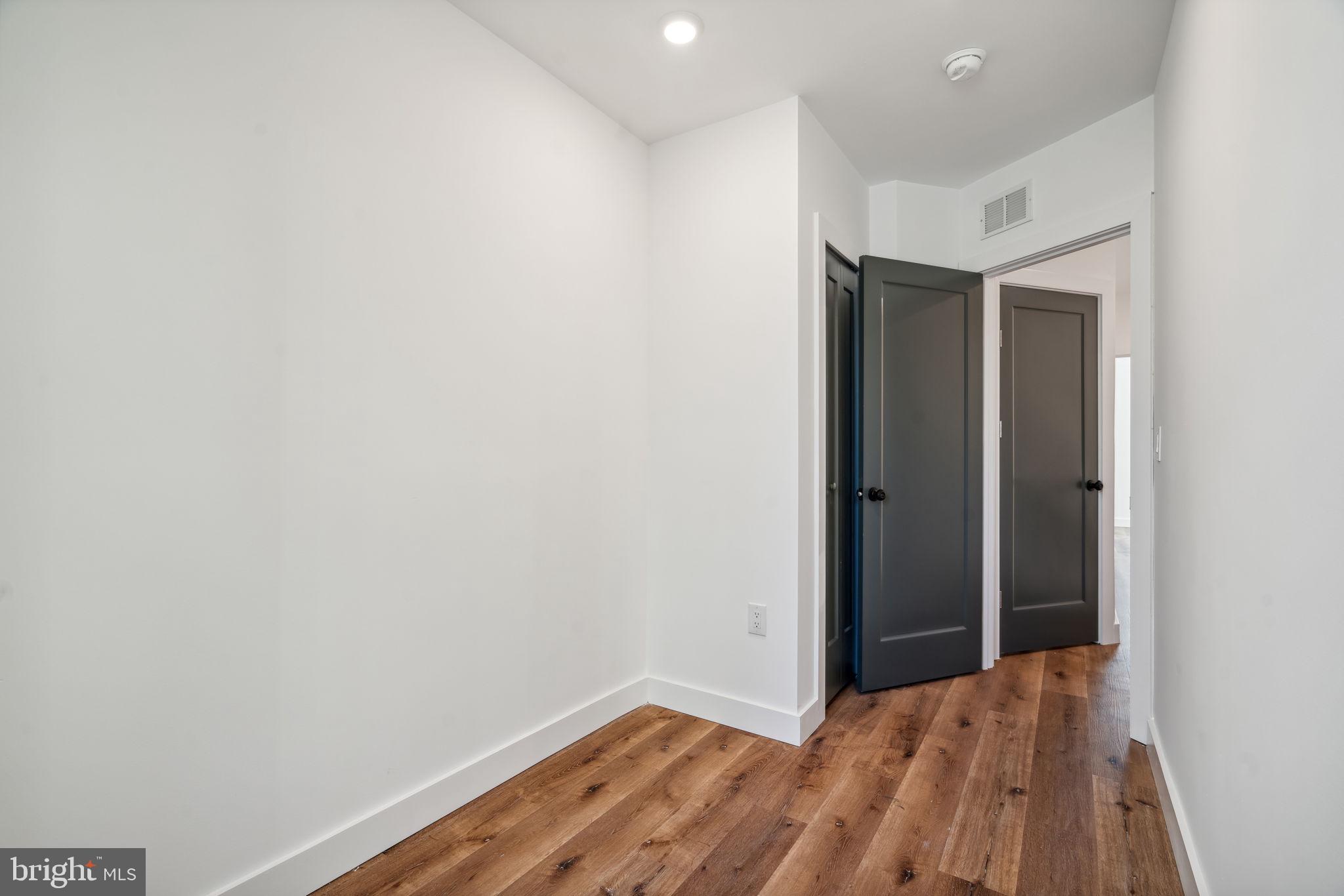 POINT BREEZE - Residential Lease