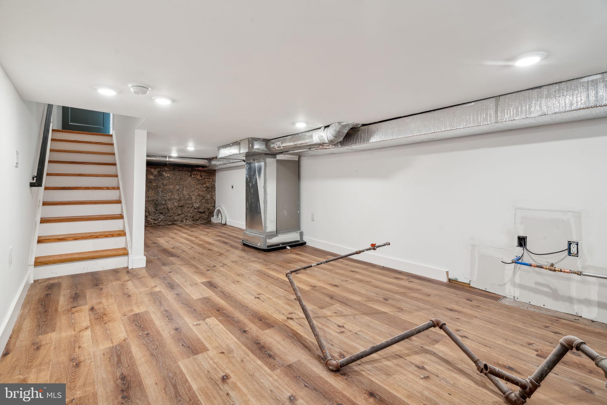 POINT BREEZE - Residential Lease