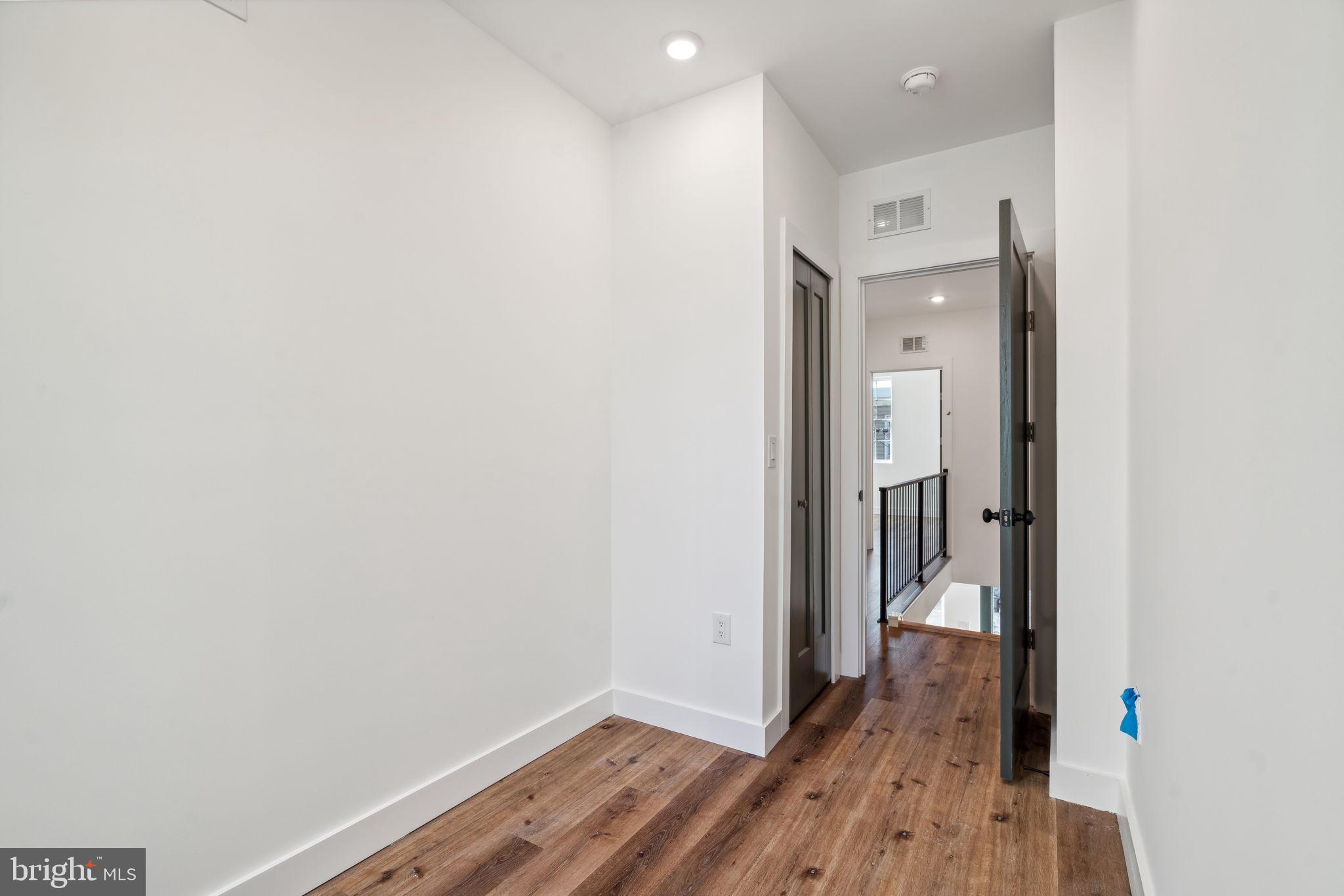 POINT BREEZE - Residential Lease