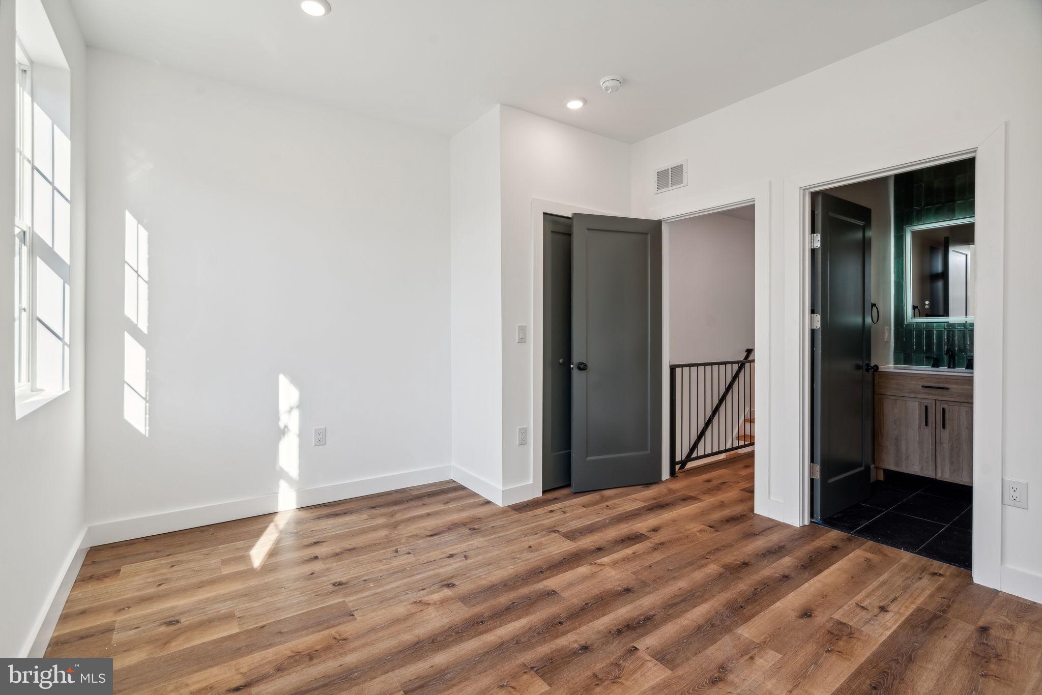 POINT BREEZE - Residential Lease