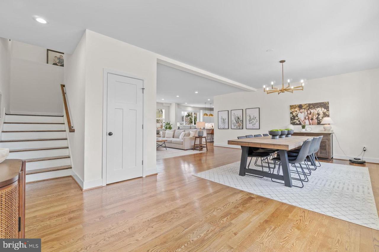 FAIRFAX - Residential