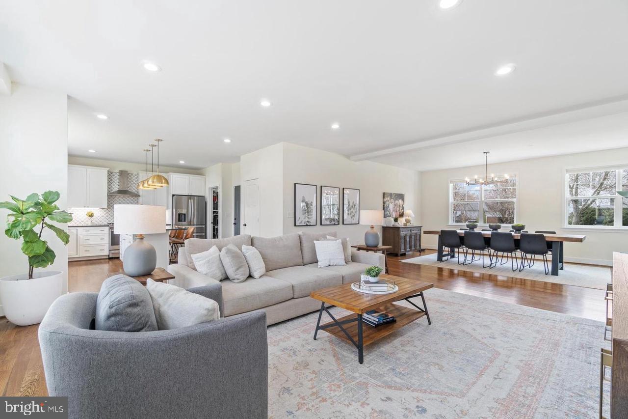 FAIRFAX - Residential