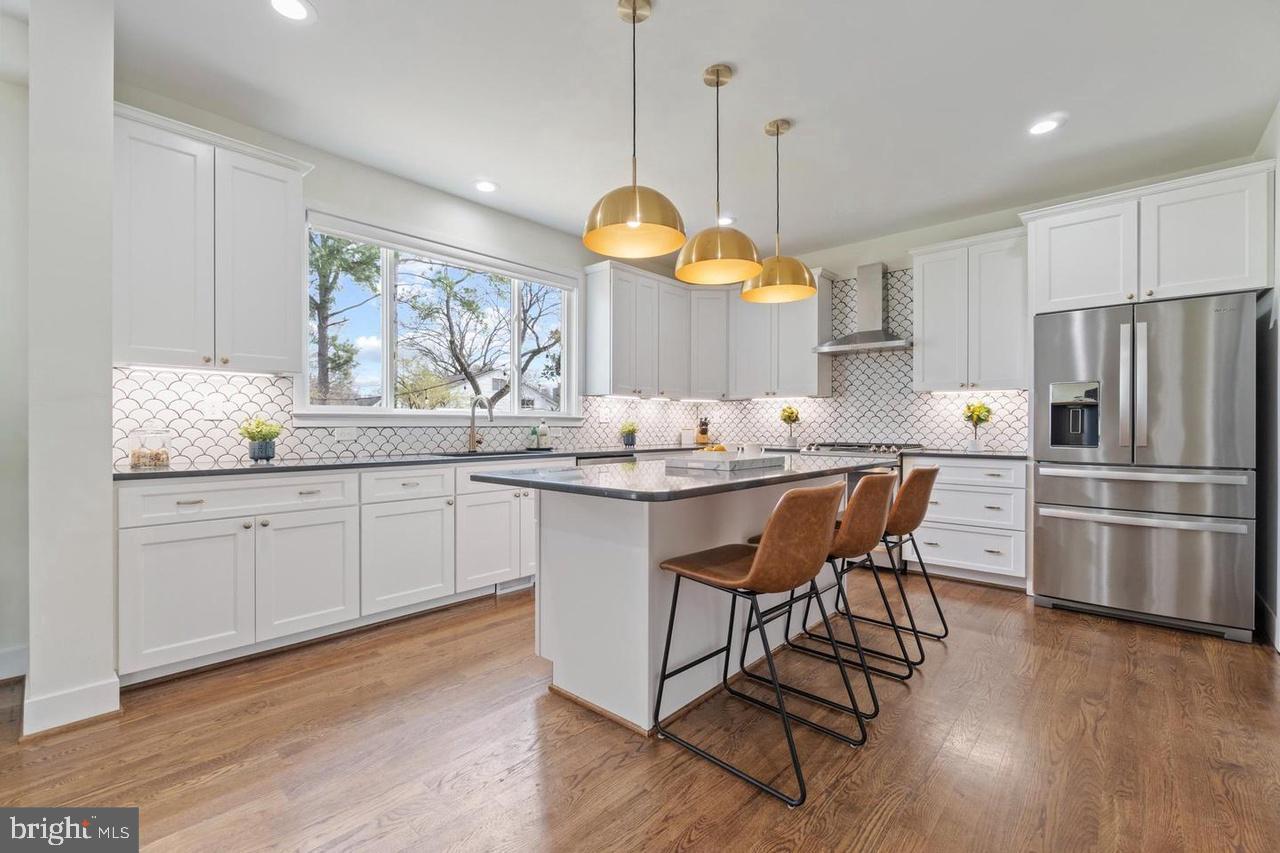 FAIRFAX - Residential