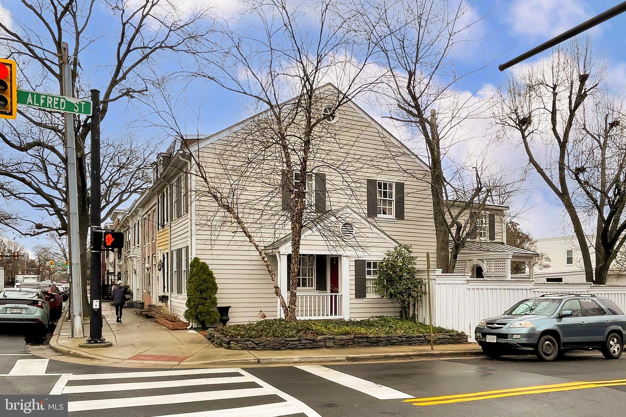 OLD TOWN ALEXANDRIA - Residential Lease