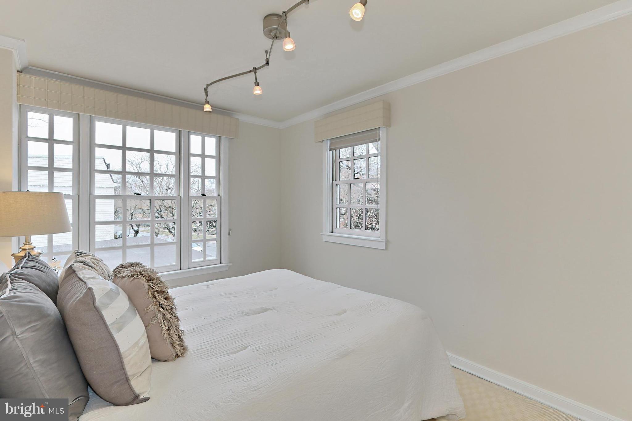 OLD TOWN ALEXANDRIA - Residential Lease