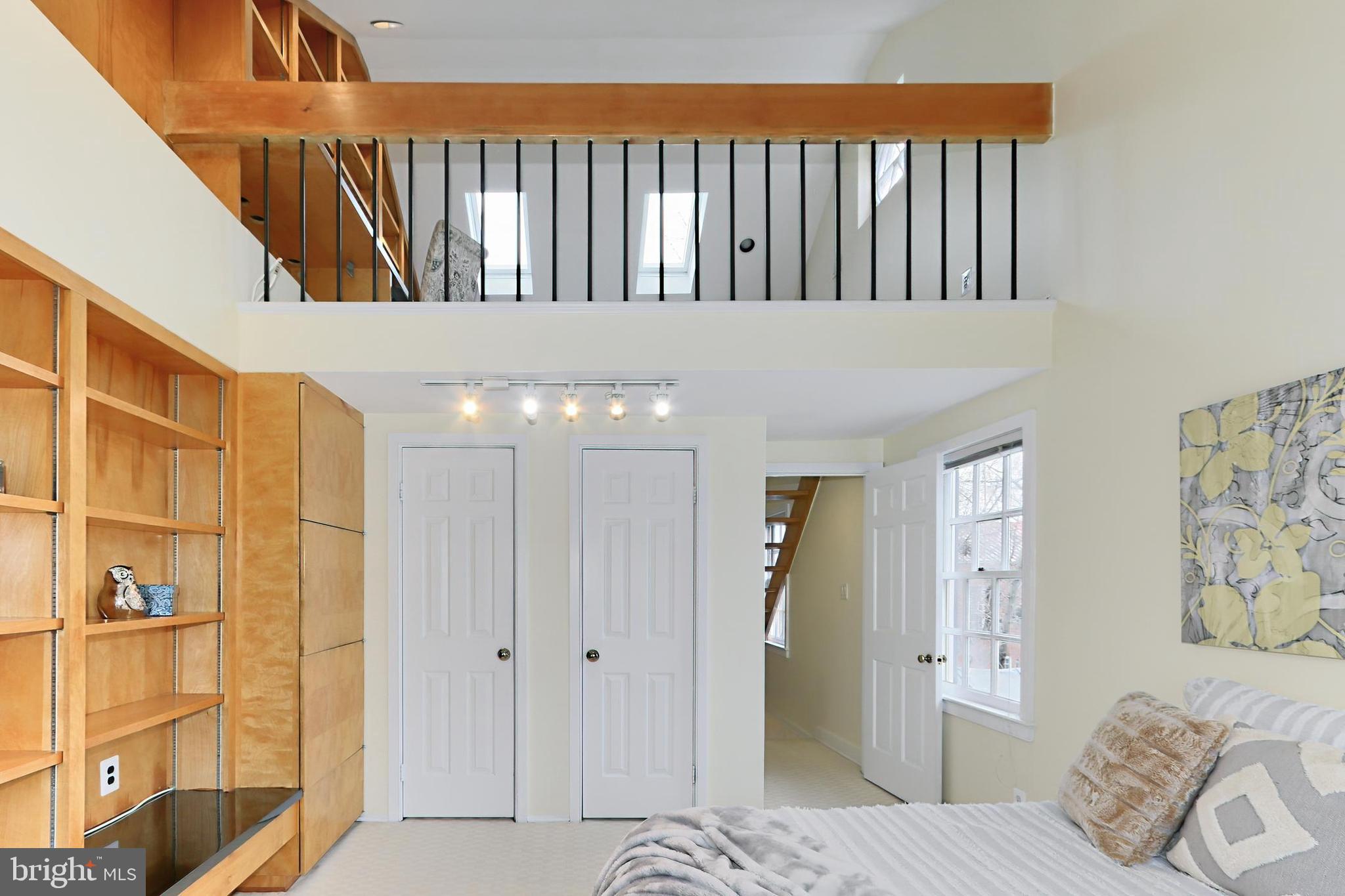 OLD TOWN ALEXANDRIA - Residential Lease