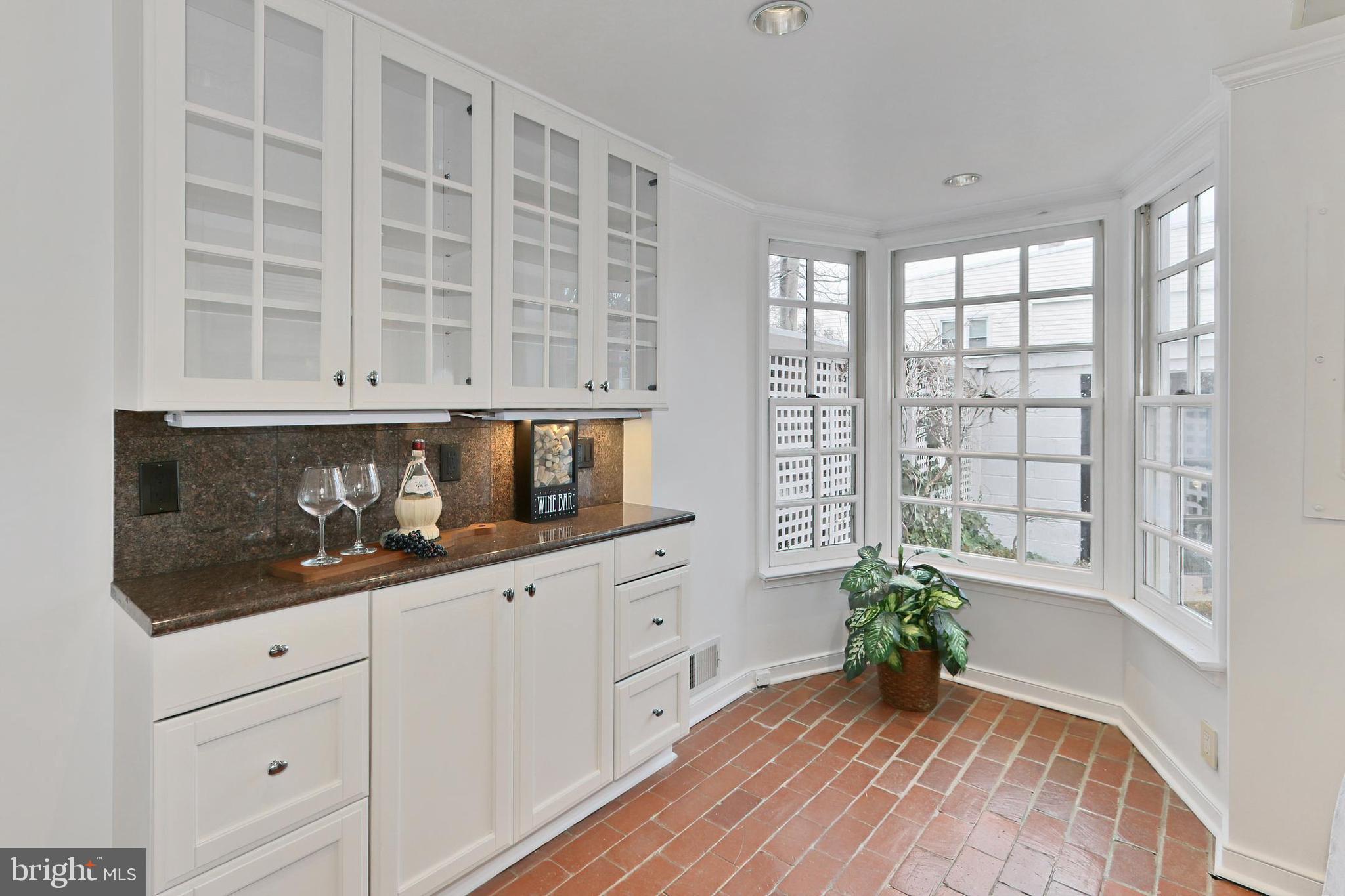 OLD TOWN ALEXANDRIA - Residential Lease